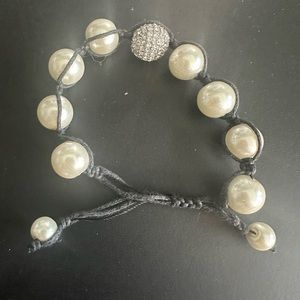 Pearl and crystal bracelet